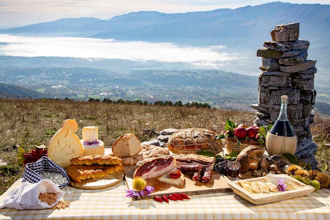 Agriturismo Terra E Sapori Campodipietra Экстерьер фото